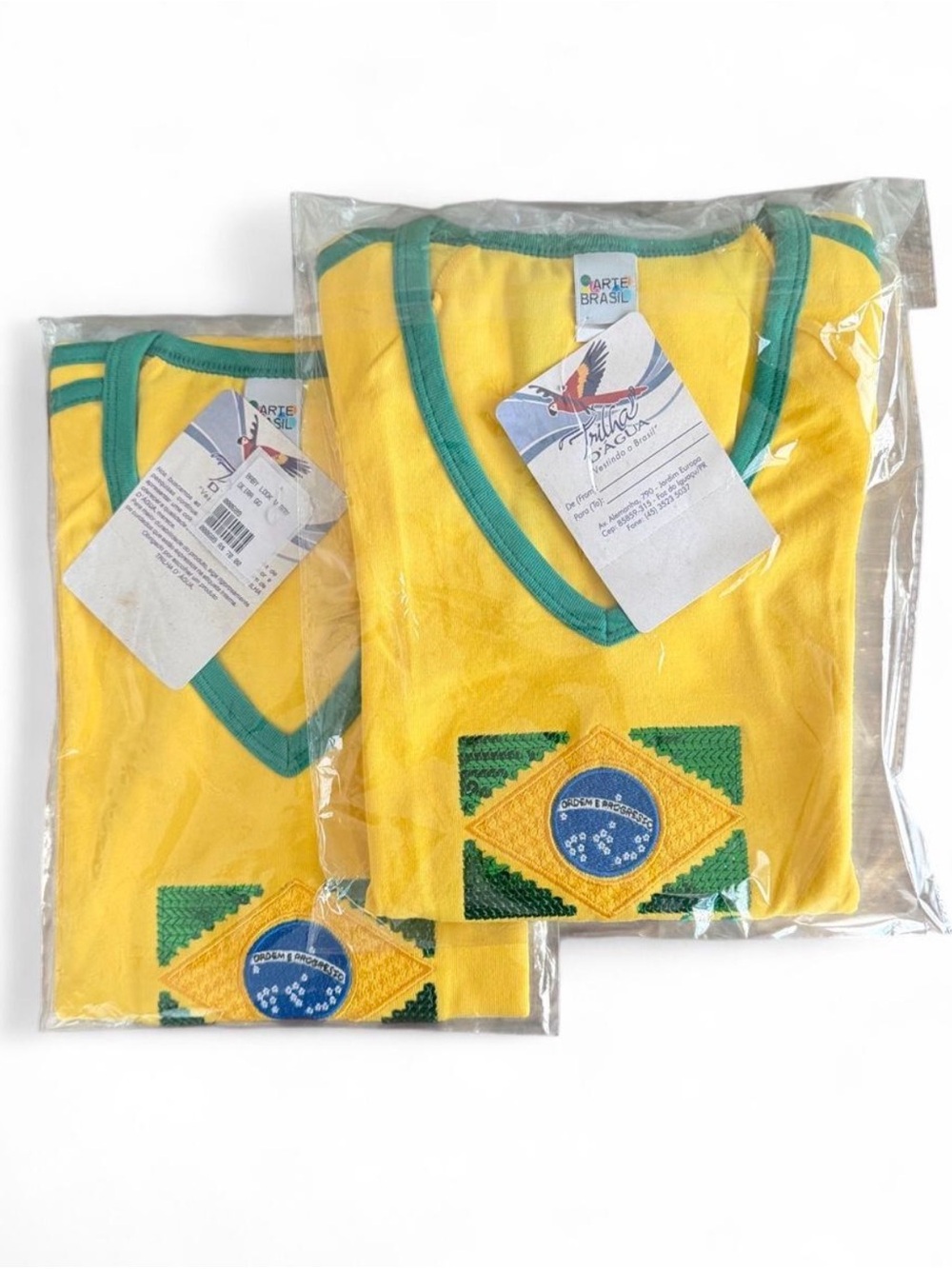 Deadstock! Y2K Trilha d’Aguq Yellow Brazil V-Neck Baby Tees set of 2 Size GG